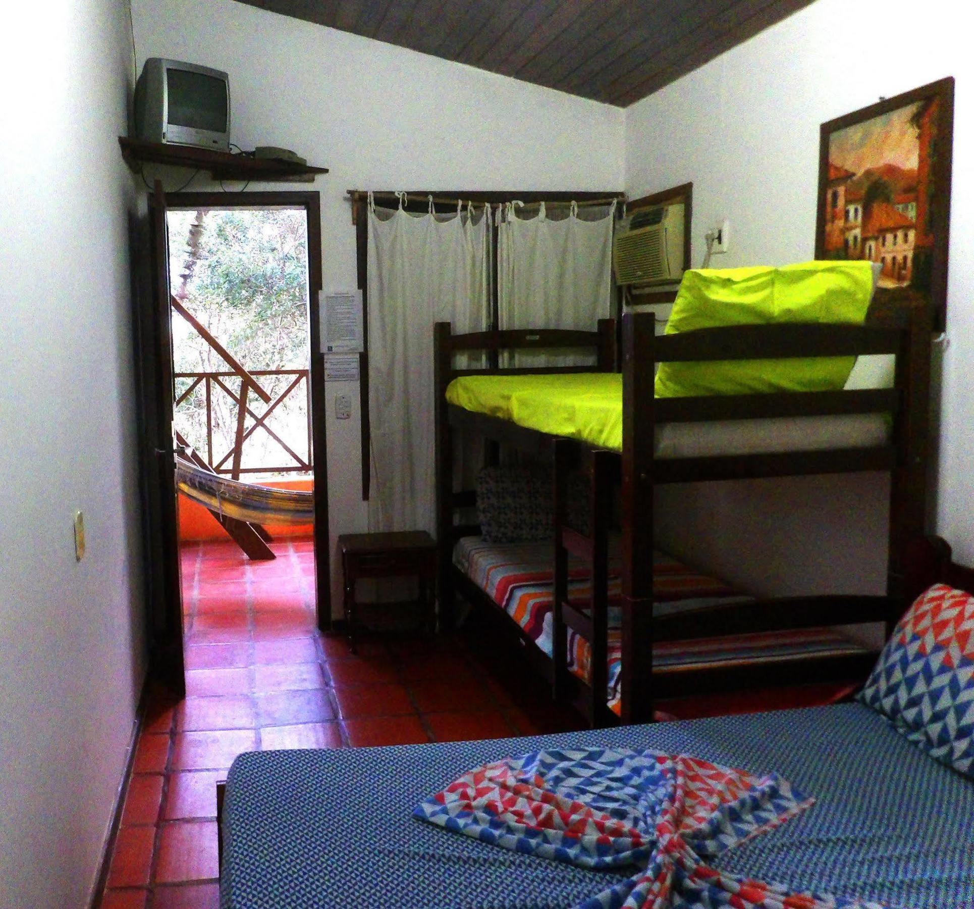 Media Veronica Hostel Suites Pipa Arês Exterior foto